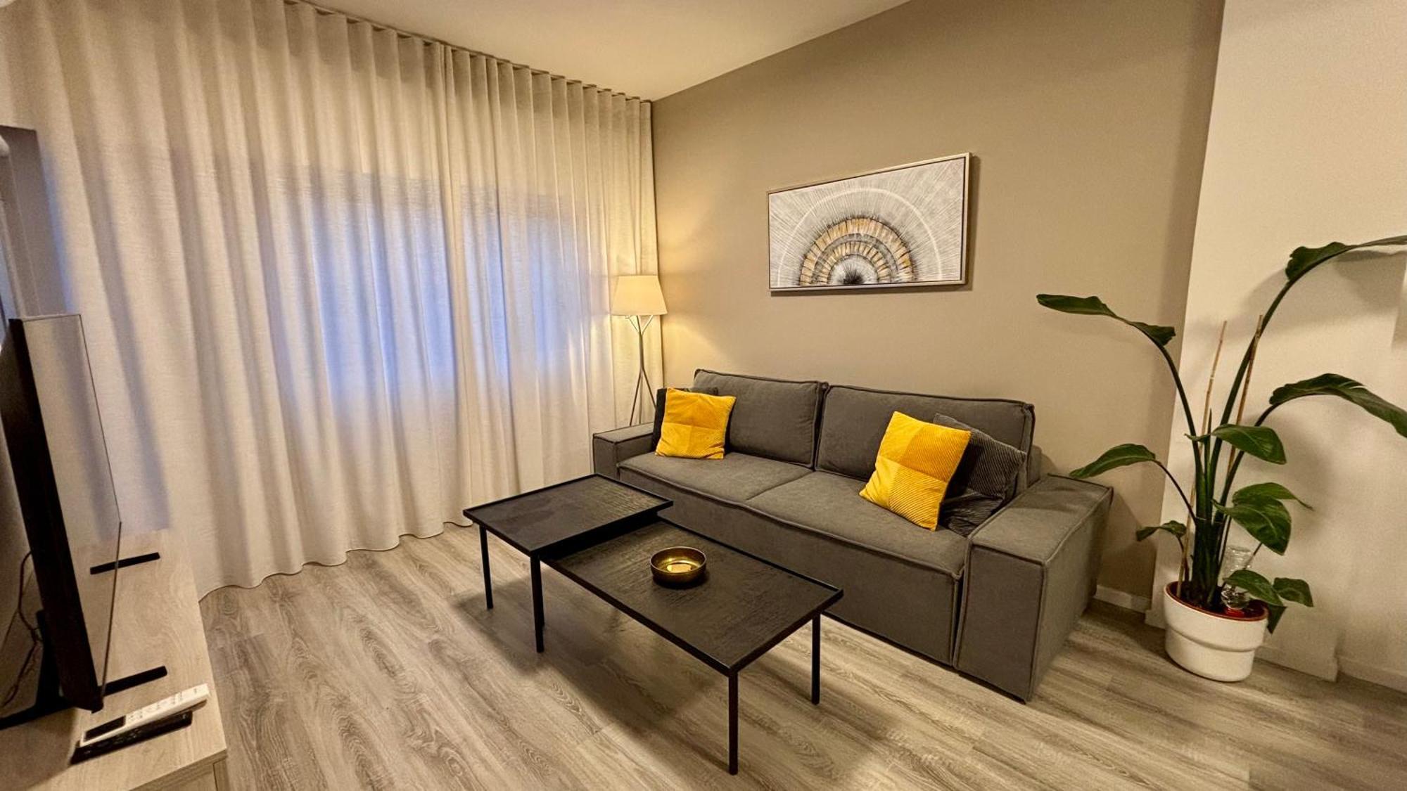 Seabreeze City Center Flats By Trulycyprus Limassol Exterior foto